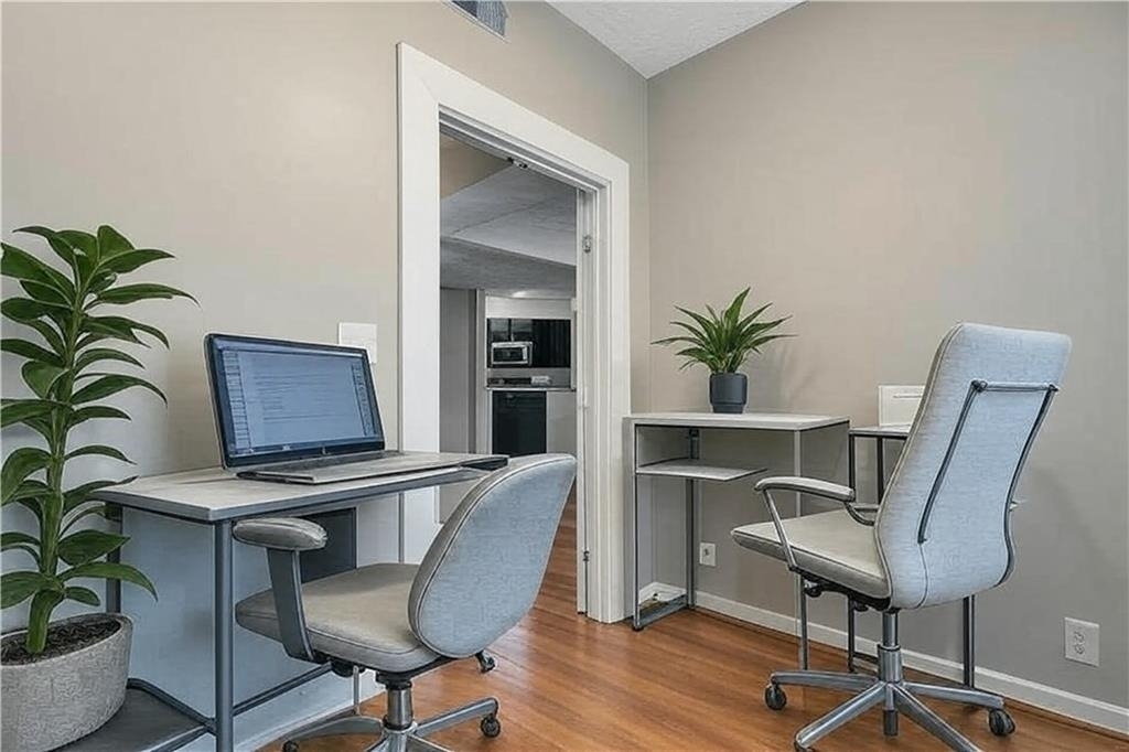 1250 Parkwood Circle Se - Photo 13