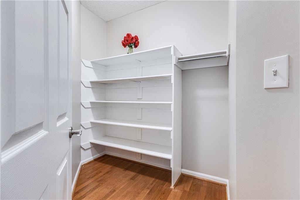1250 Parkwood Circle Se - Photo 9