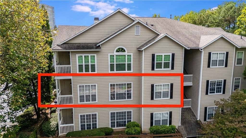 1250 Parkwood Circle Se - Photo 0
