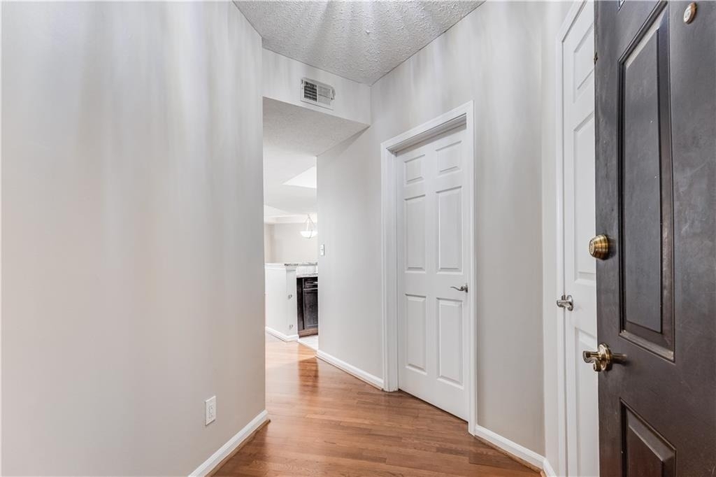 1250 Parkwood Circle Se - Photo 14