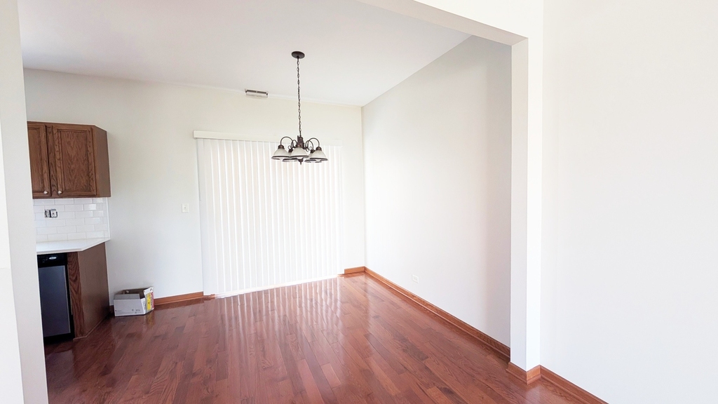 1713 Fieldstone Drive N - Photo 4
