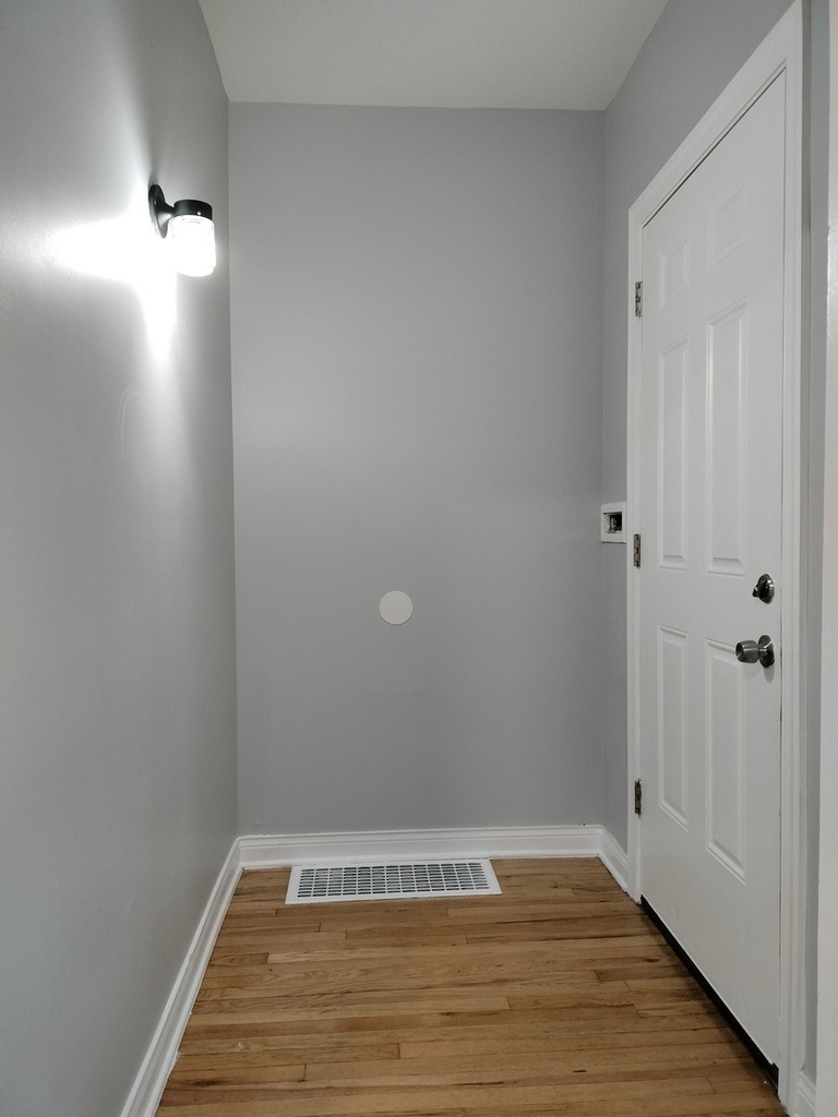 1344 W 98th Place - Photo 2