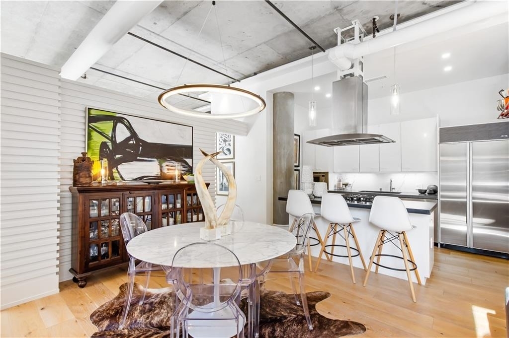 206 11th Street Ne - Photo 4