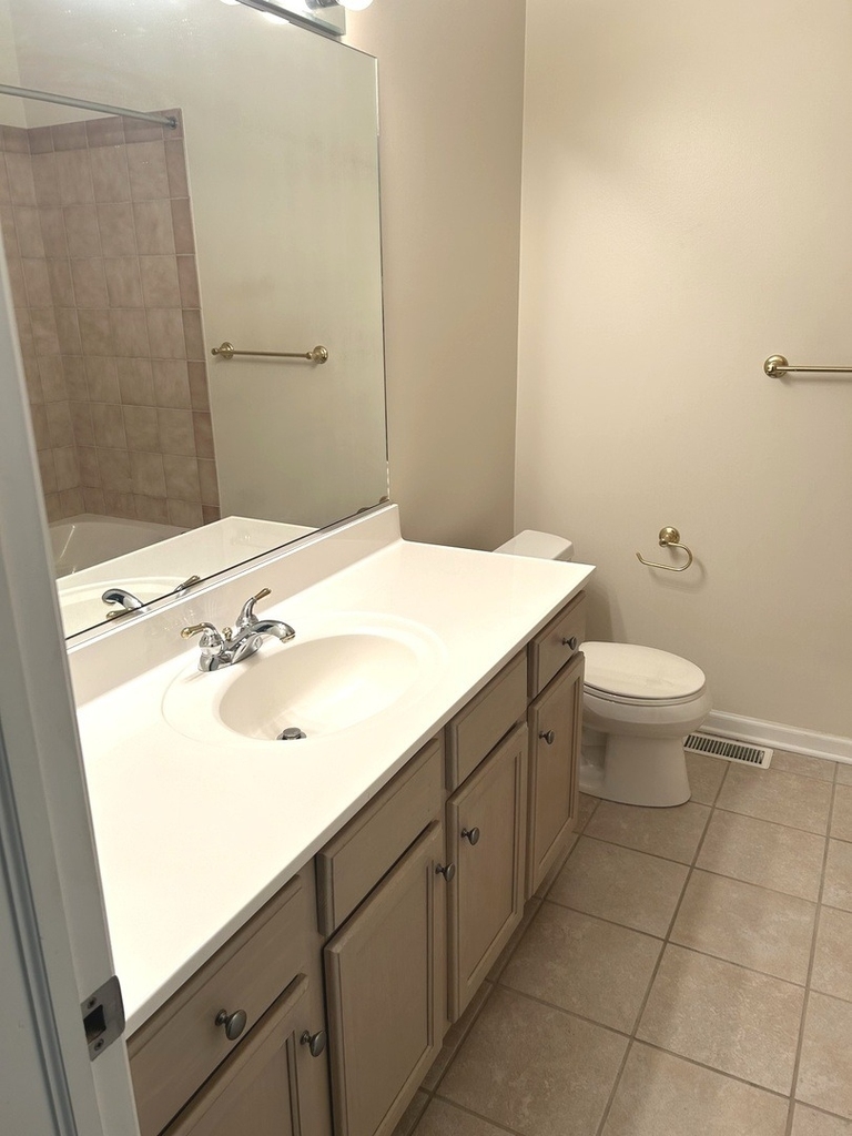 1111 Burlington Avenue - Photo 10