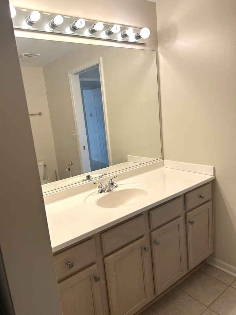 1111 Burlington Avenue - Photo 14