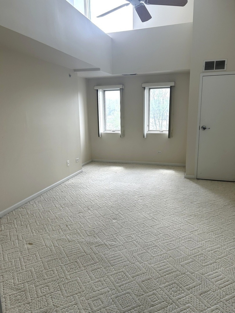 1111 Burlington Avenue - Photo 6