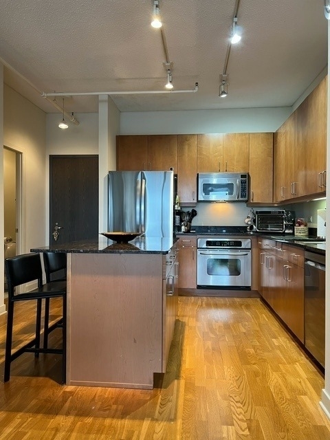 737 W Washington Boulevard - Photo 9