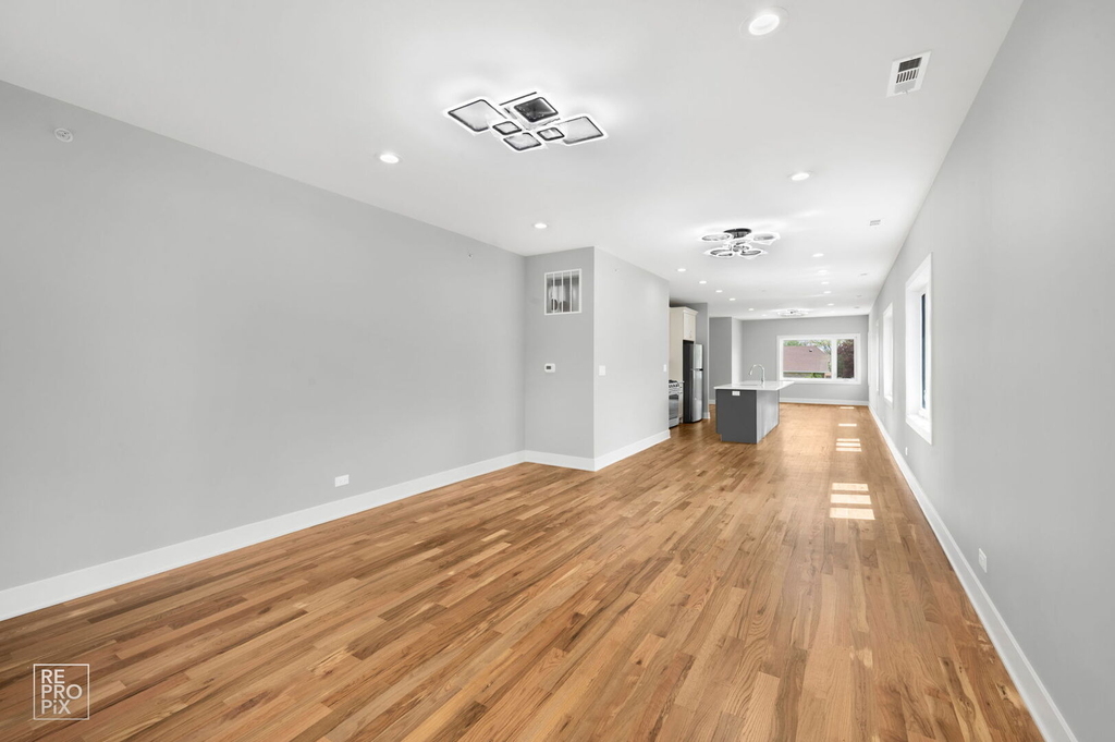 8734 Kimball Avenue - Photo 2