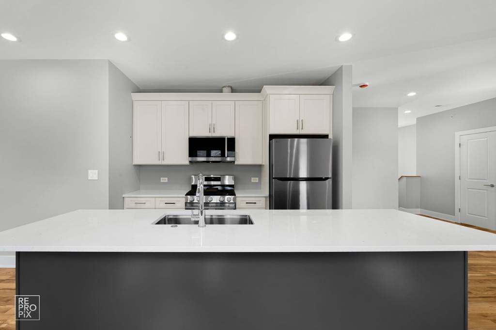 8734 Kimball Avenue - Photo 5