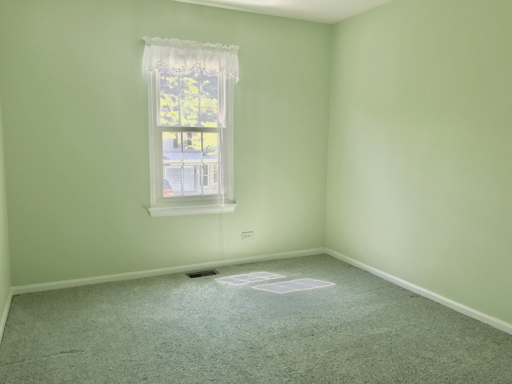 241 Shadybrook Lane - Photo 10