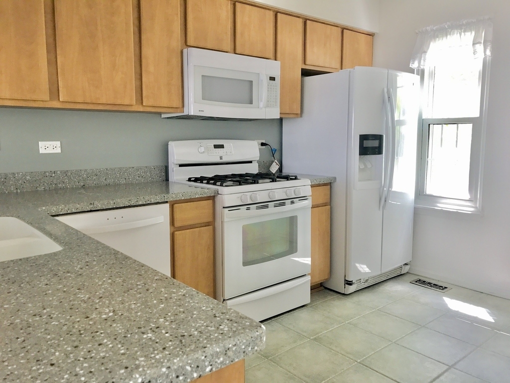 241 Shadybrook Lane - Photo 5