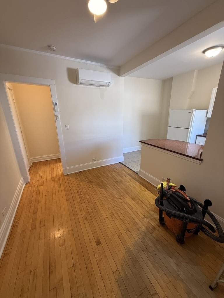7109 N Clark Street - Photo 5