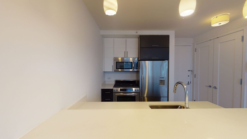 808 Columbus Ave - Photo 3