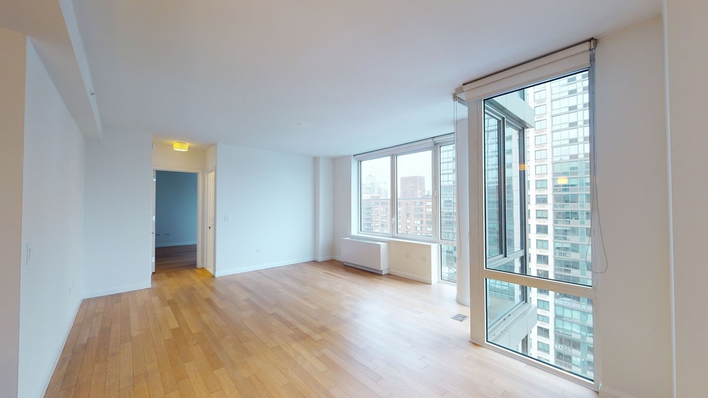 808 Columbus Ave - Photo 1
