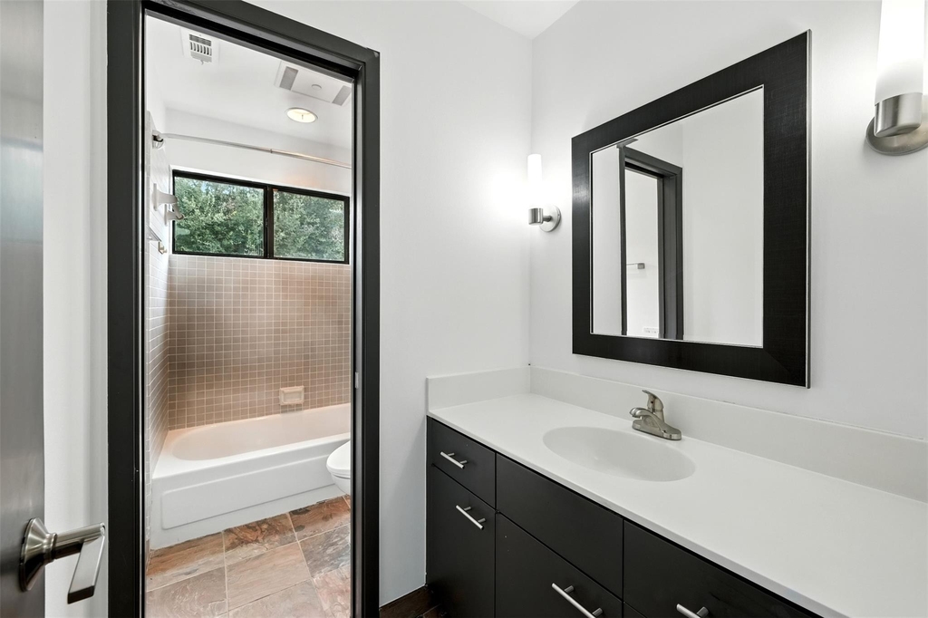 2019 Mcclendon Street - Photo 32