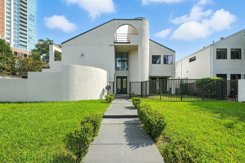 2019 Mcclendon Street - Photo 0