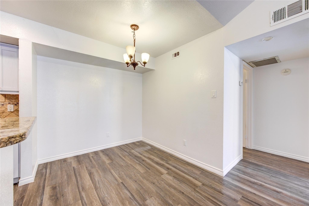 10202 Forum Park Drive - Photo 5