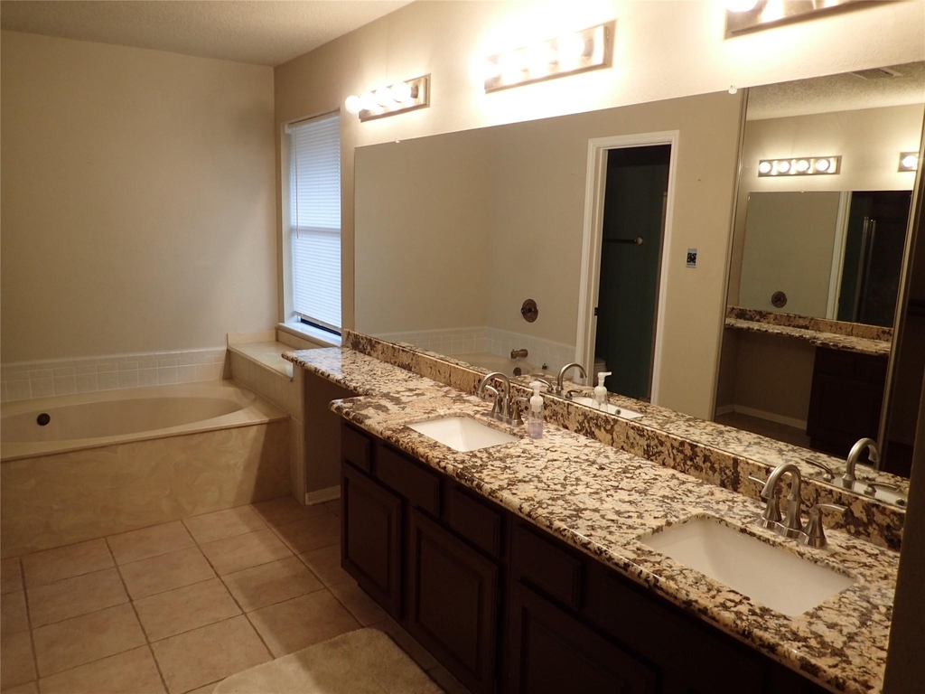 2130 Greencove Lane - Photo 8