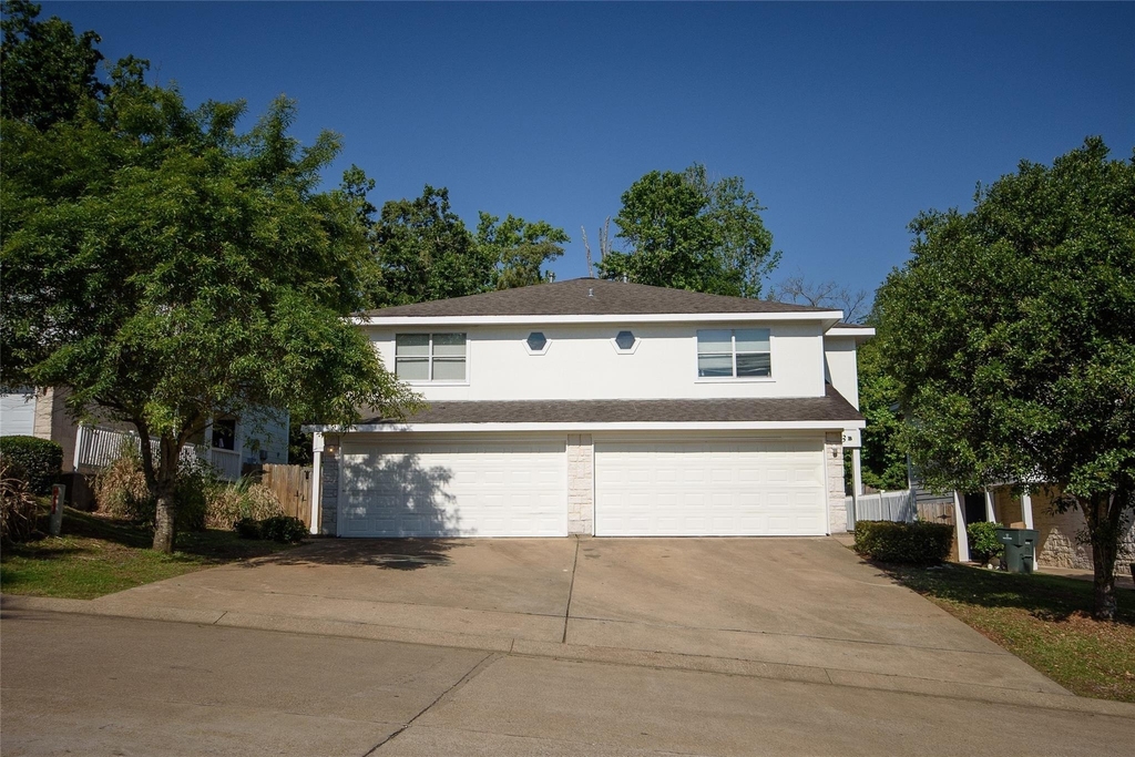 1502b Creekside Lane - Photo 0