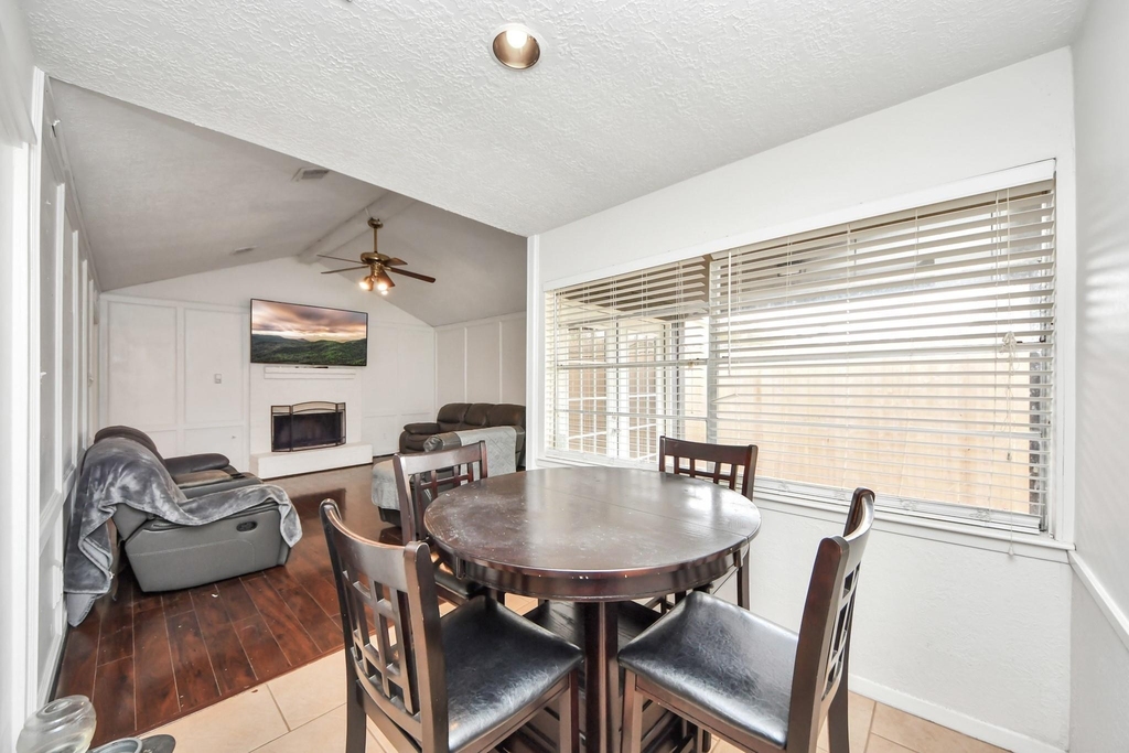 1415 Parry Sound - Photo 7