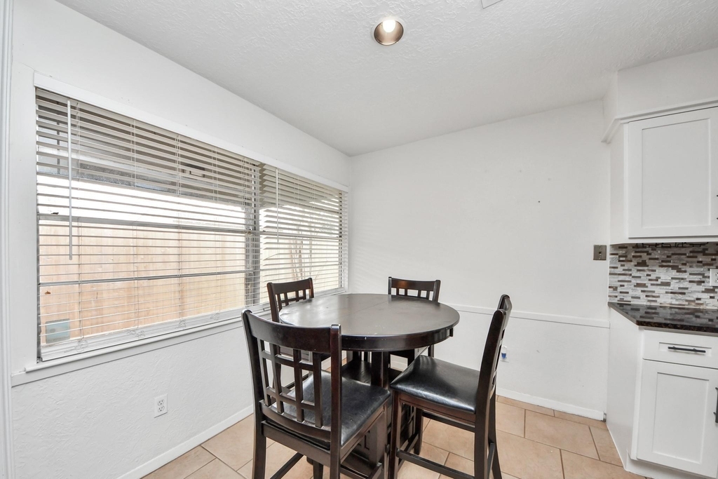 1415 Parry Sound - Photo 8
