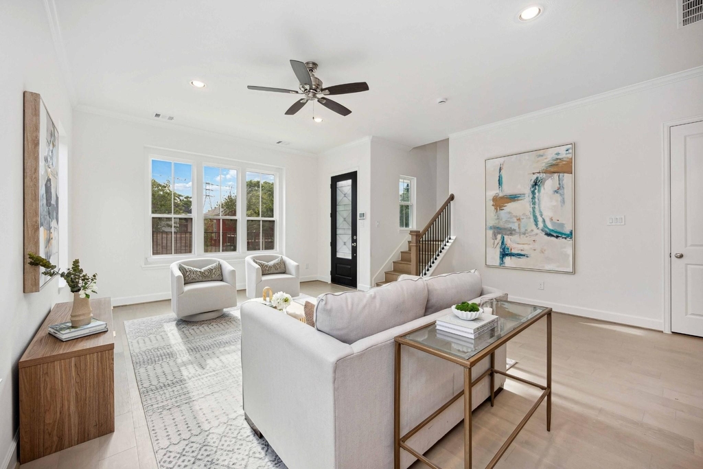1307 Beachton Street - Photo 2