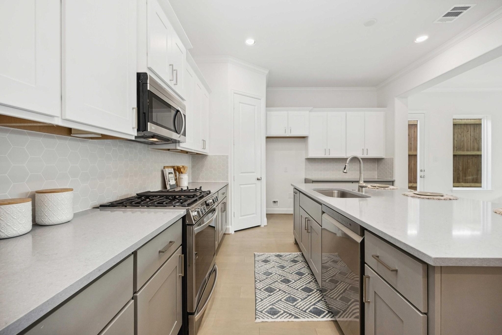 1307 Beachton Street - Photo 6