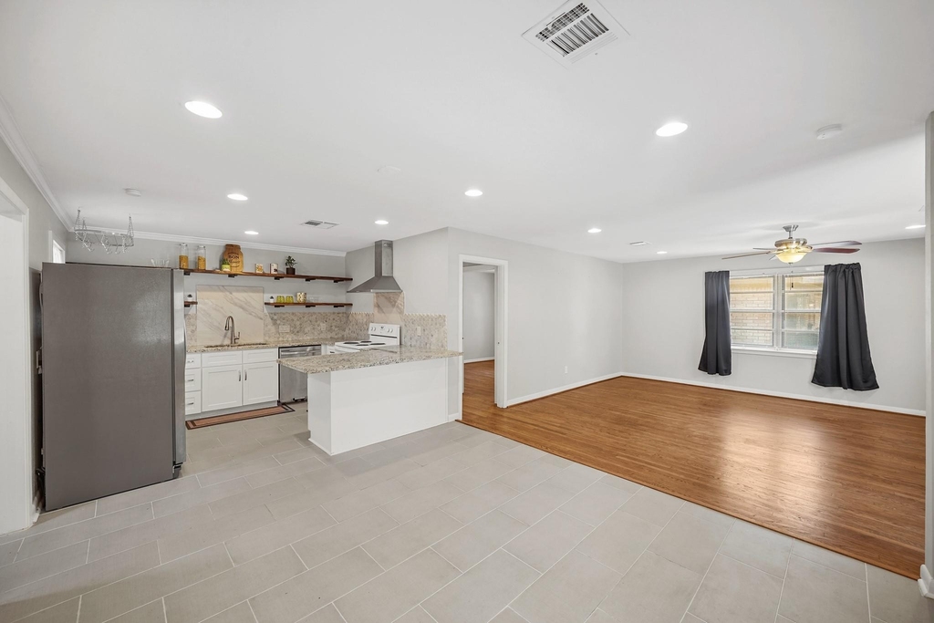 9514 Vilven Lane - Photo 2