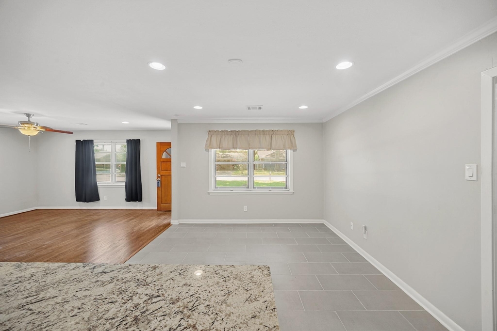 9514 Vilven Lane - Photo 10