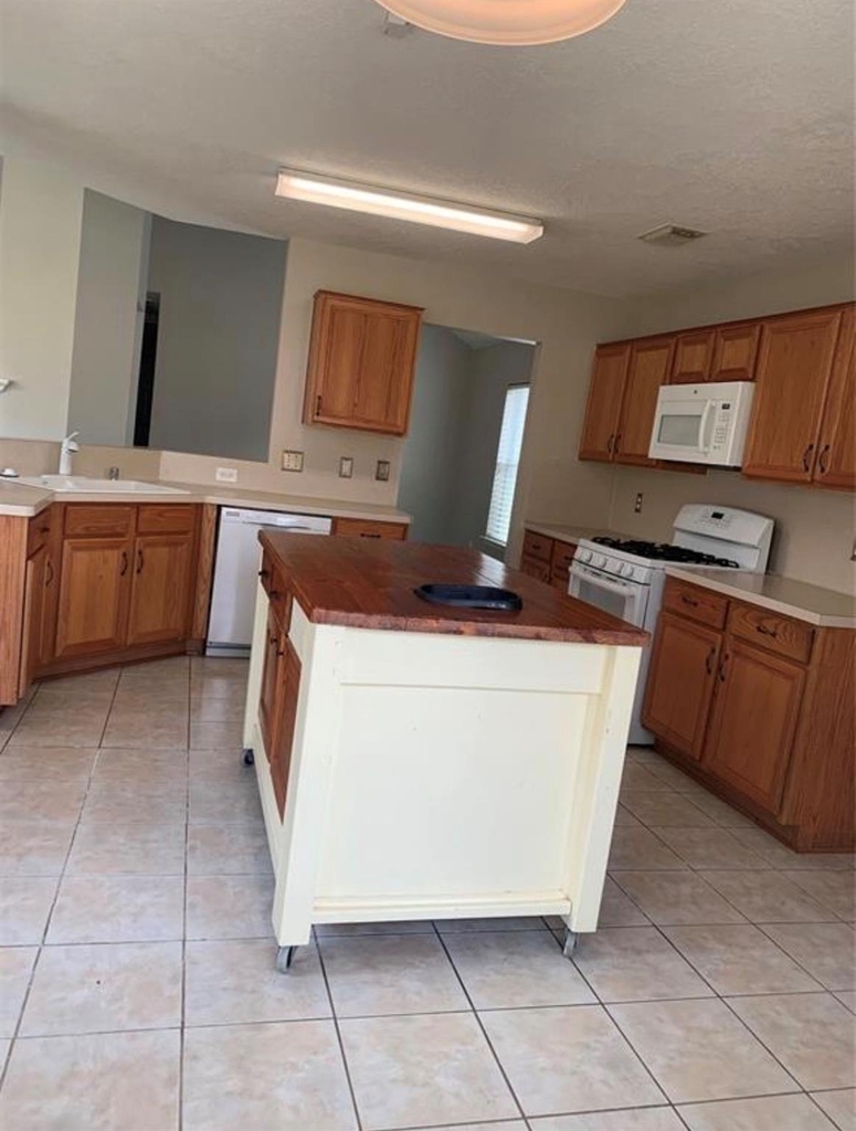 3015 Peerless Pass Court - Photo 5