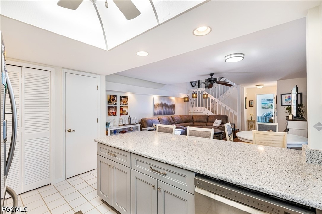 13740 Downing Lane - Photo 4