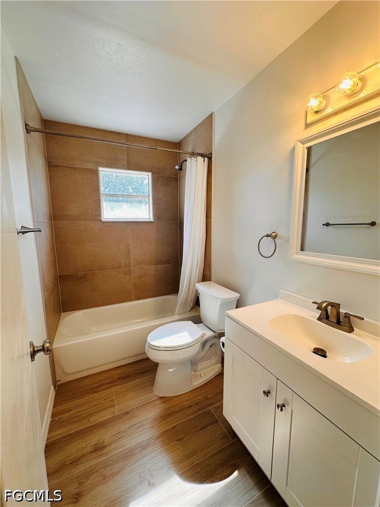 4931 Vincennes Court - Photo 4