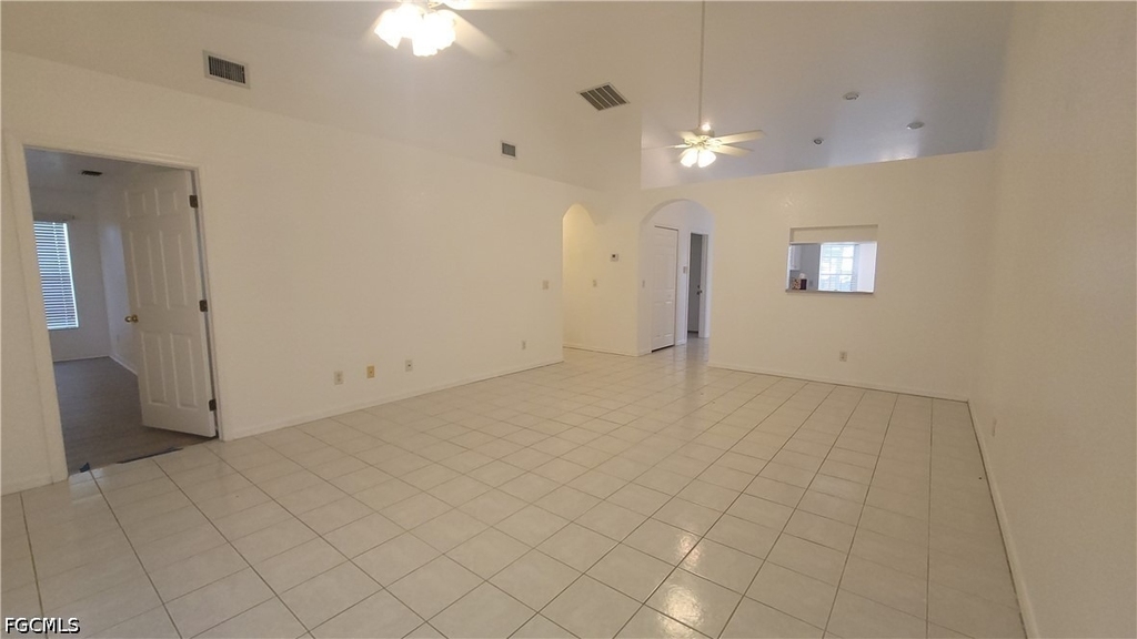 1010 Se 12th Terrace - Photo 2