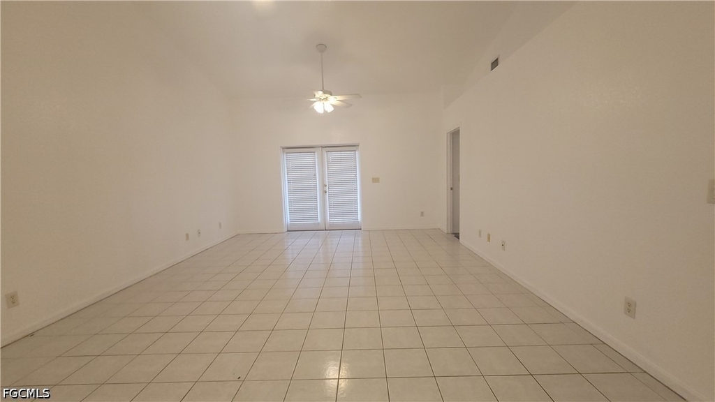 1010 Se 12th Terrace - Photo 1