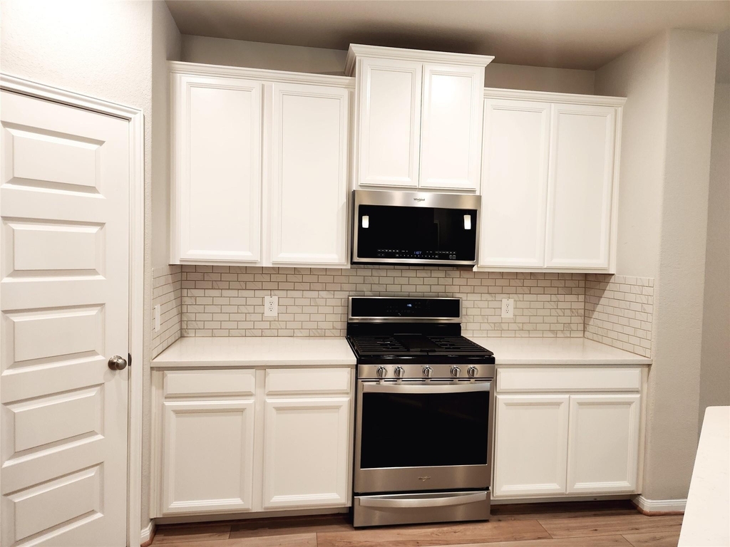 10714 Cliffs View Dr Drive - Photo 4