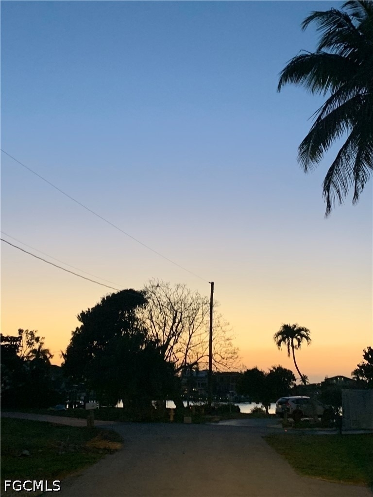 6 Hawk Street - Photo 0