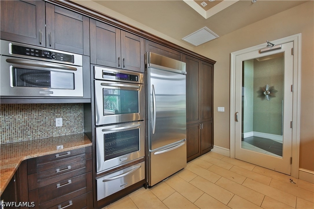 9115 Strada Place - Photo 15