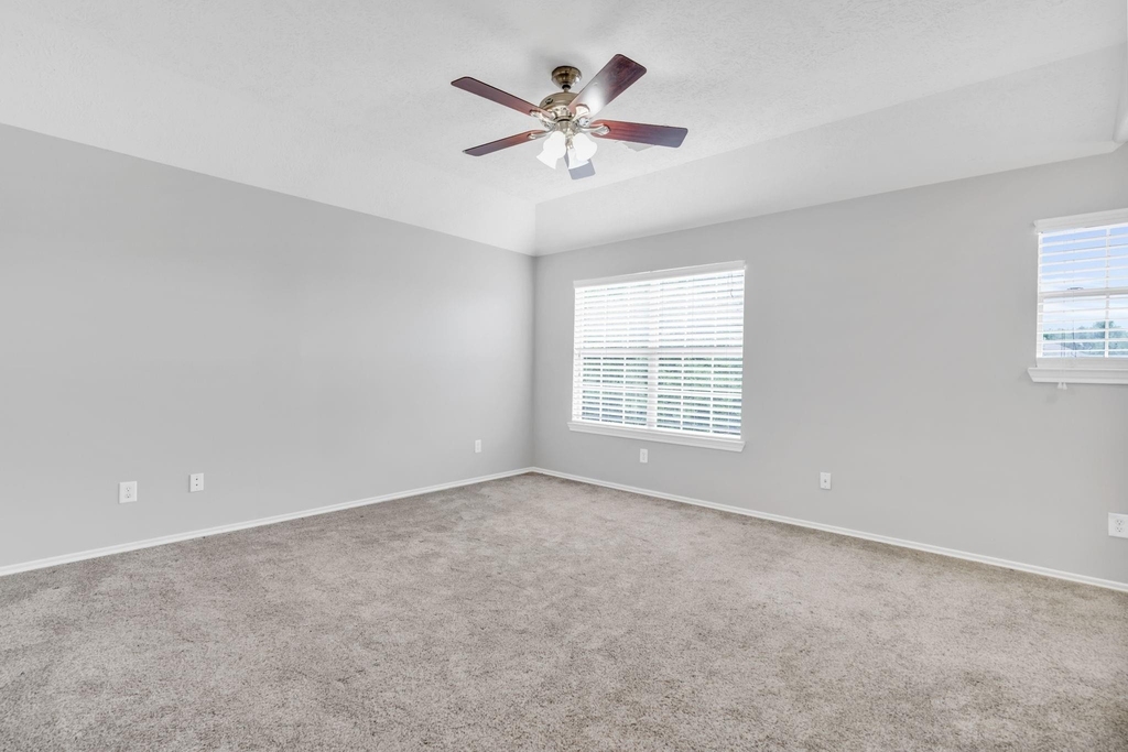 7215 Cool Springs Court - Photo 12