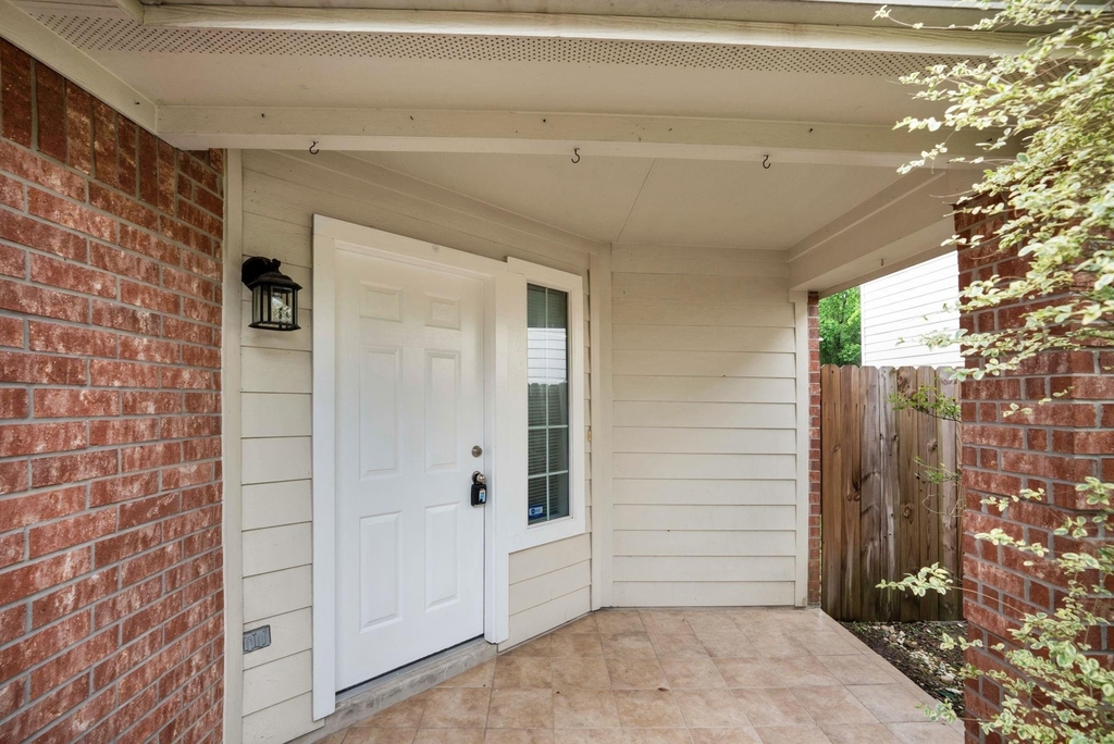 7215 Cool Springs Court - Photo 2