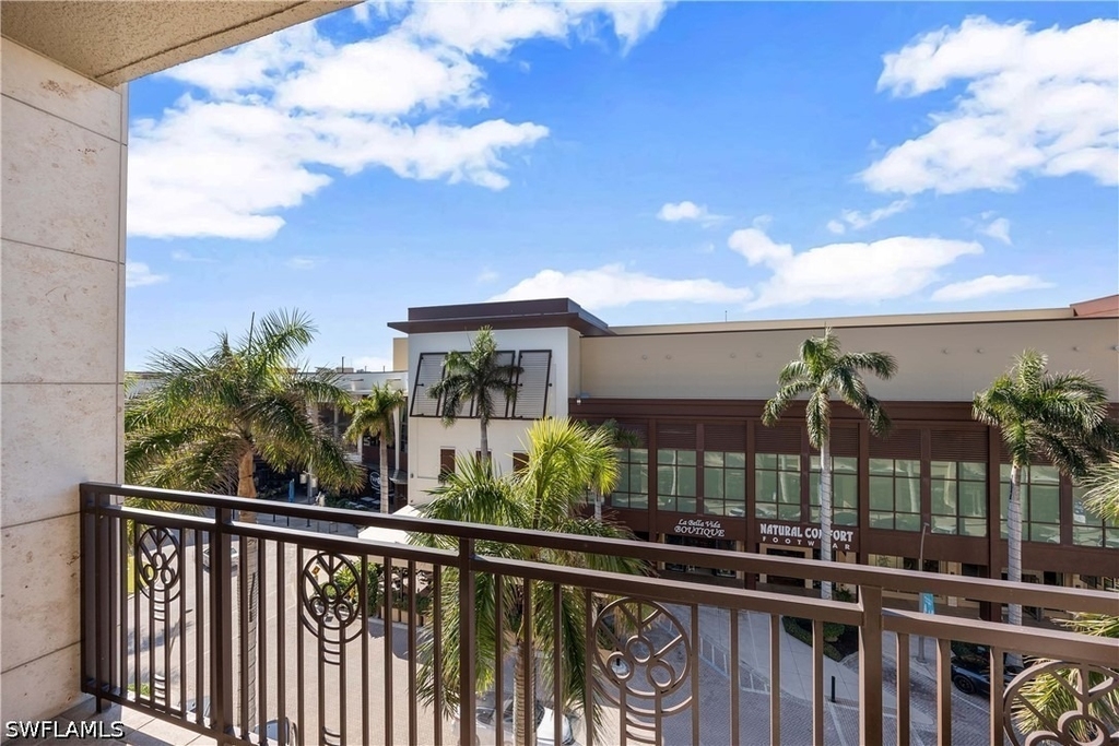 9123 Strada Place - Photo 18