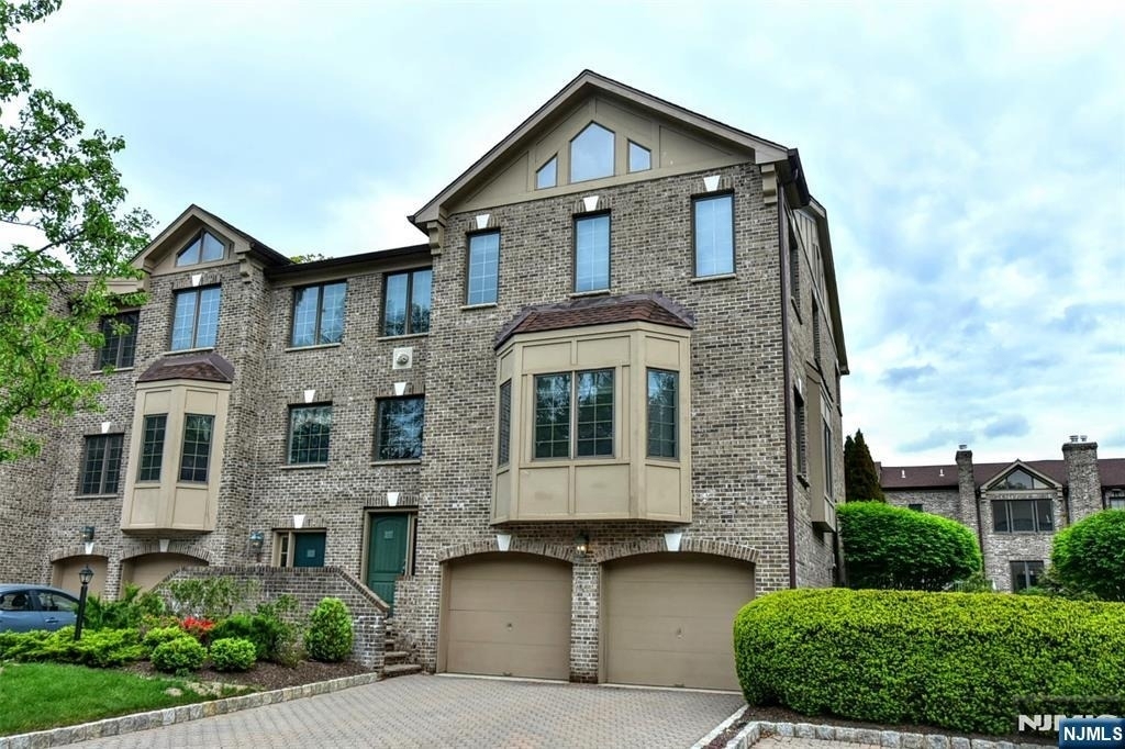 15 Sherbrooke - Photo 1