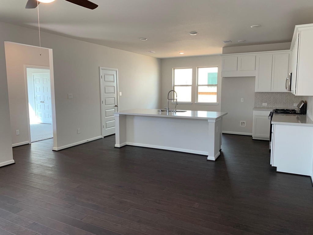 8022 Cliffside Terrace Ct - Photo 8