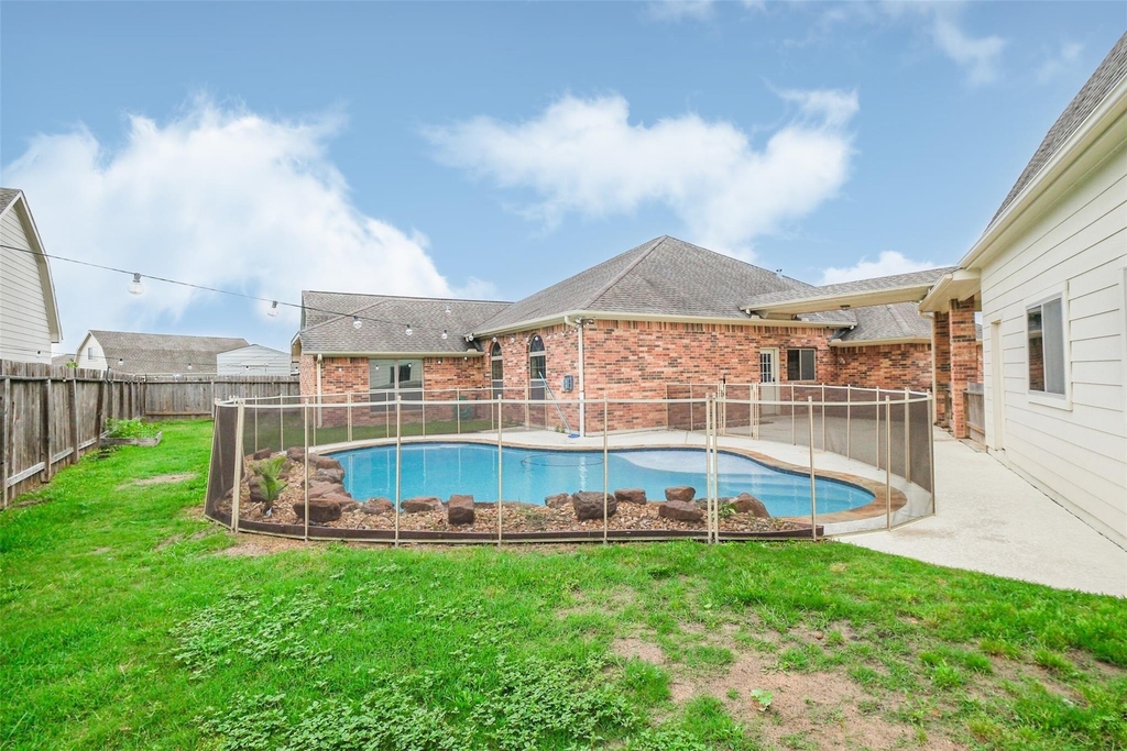 6811 Gonzales Point - Photo 4