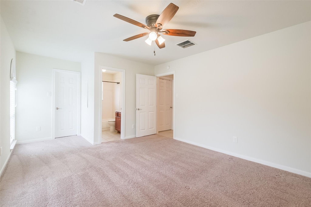 6811 Gonzales Point - Photo 21