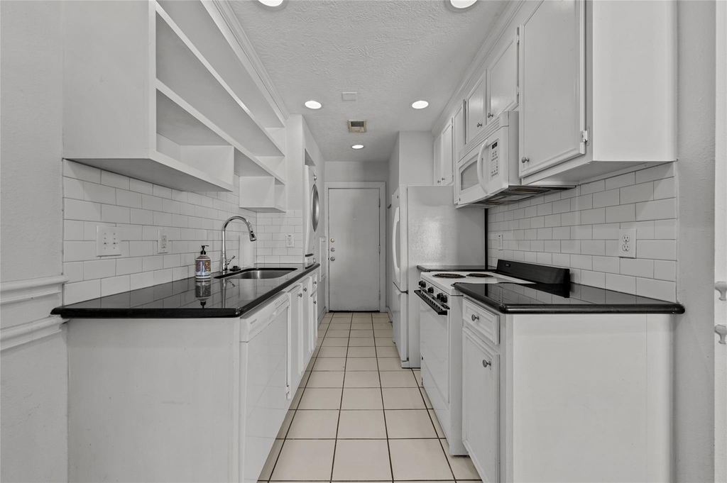 2816 Wichita Street - Photo 2