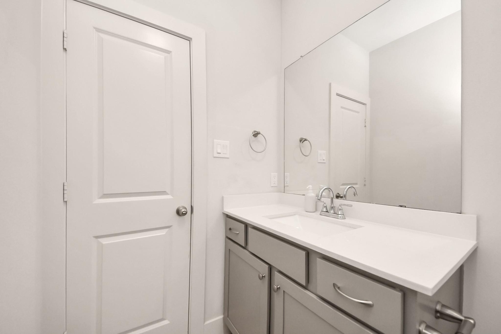 3622 Griggs Road - Photo 7