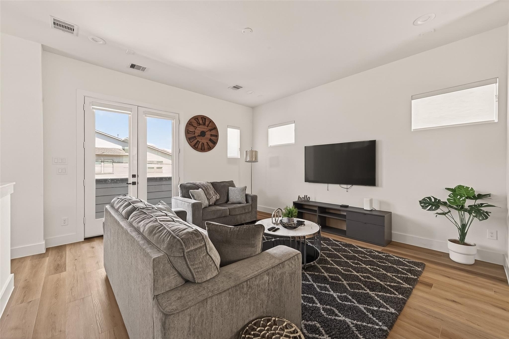 3402 Luca Street - Photo 3