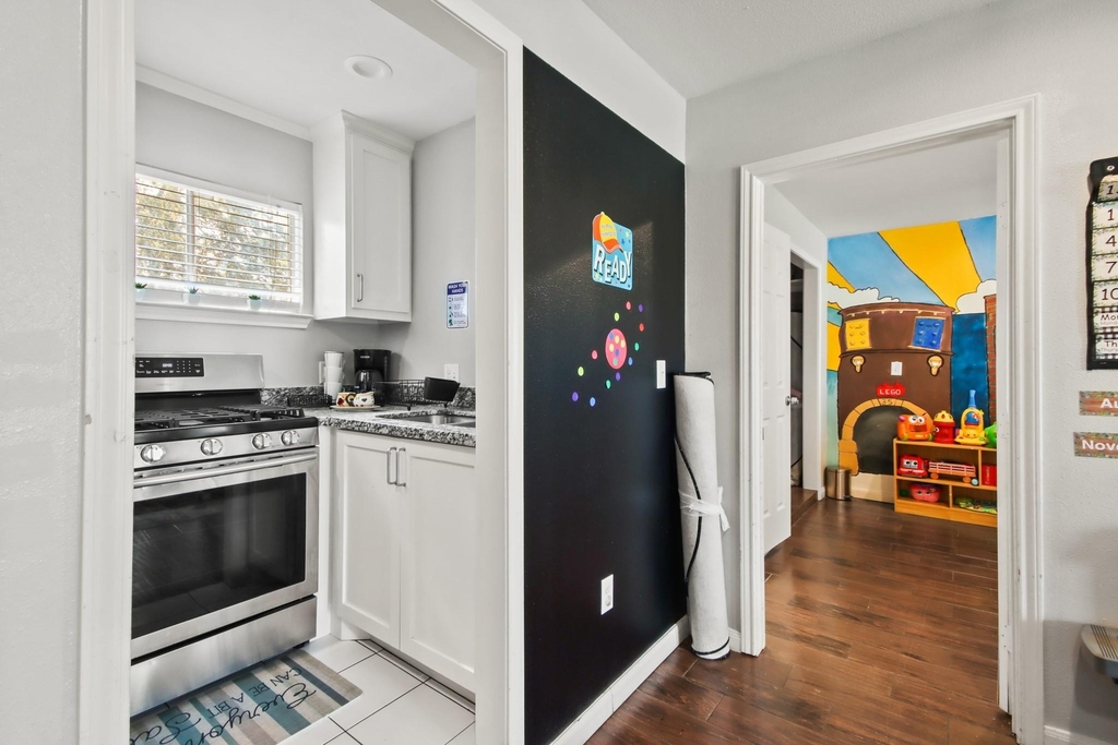 5302 Treaschwig Road - Photo 37