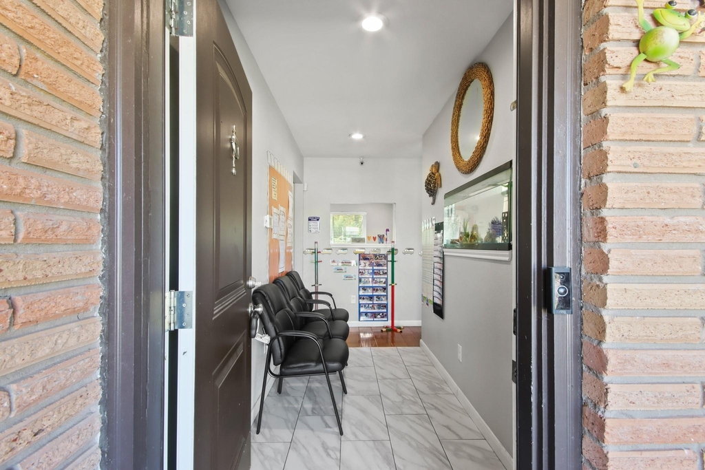 5302 Treaschwig Road - Photo 9