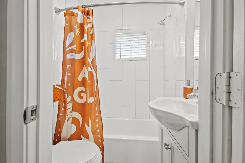 5302 Treaschwig Road - Photo 34